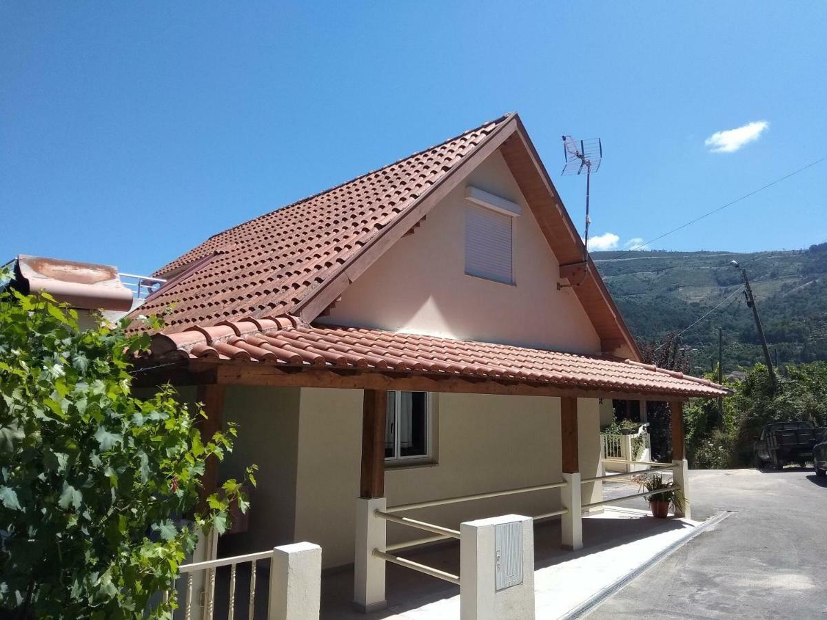 Casas Do Caminho Velho Apartment Ribeira de Pena Luaran gambar
